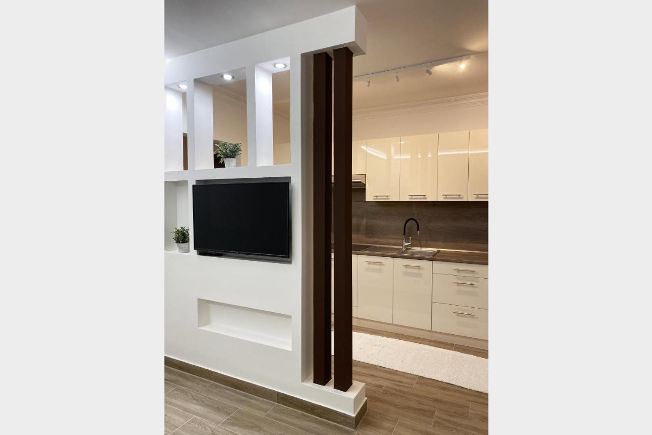 Andrea Apartmanok 2 Hajduszoboszlo Bagian luar foto